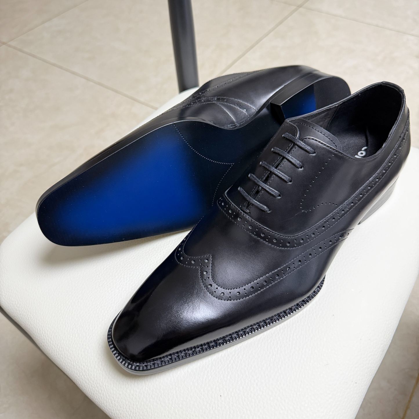 Men's Classic Versatile Black Leather Oxford Shoes