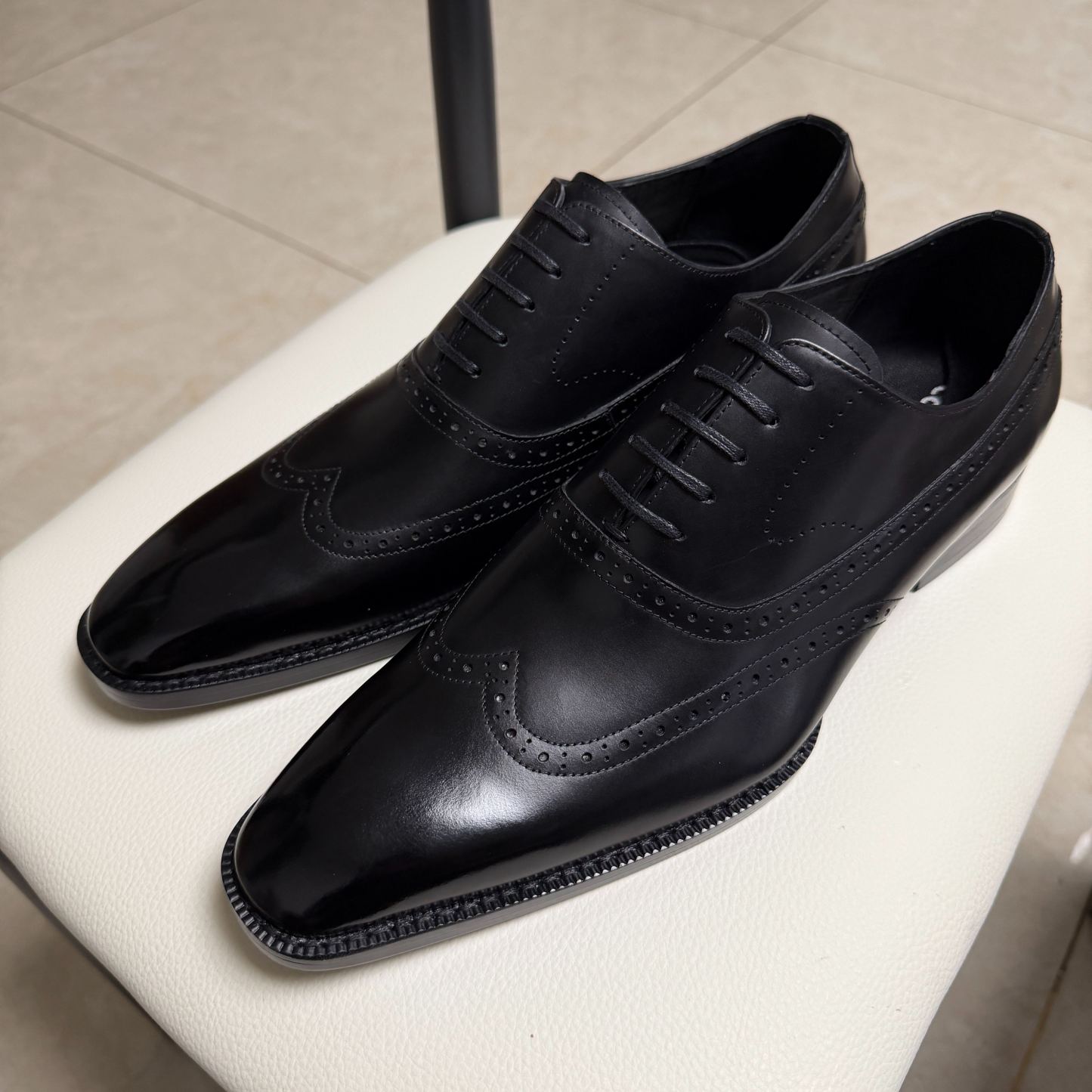 Men's Classic Versatile Black Leather Oxford Shoes