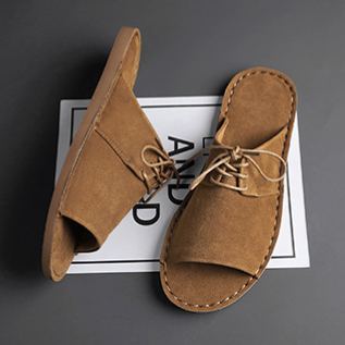 [Copy]Men's punk-style loafers, adorned with colorful rhinestones and studs.
