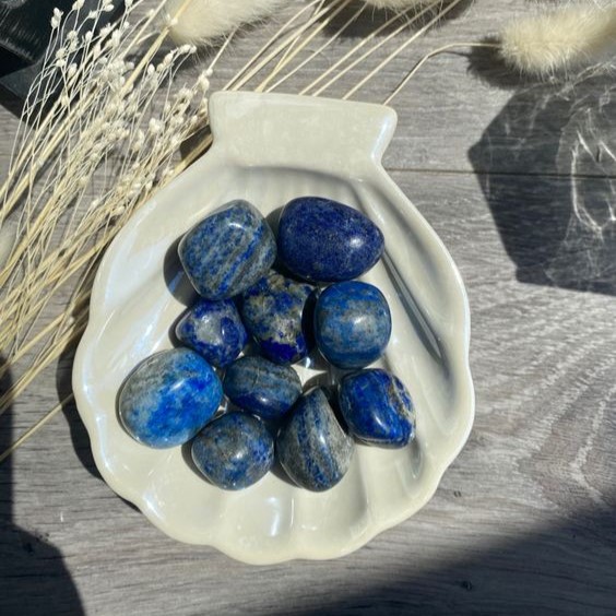 Can lapis lazuli go in water? STALCRY