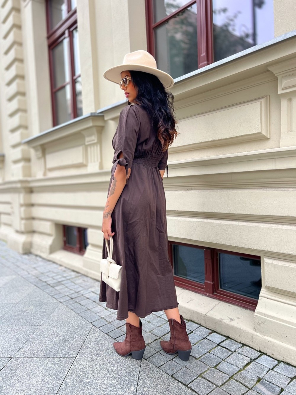 středně dlouhá vysoká bavlněná džínová sukně