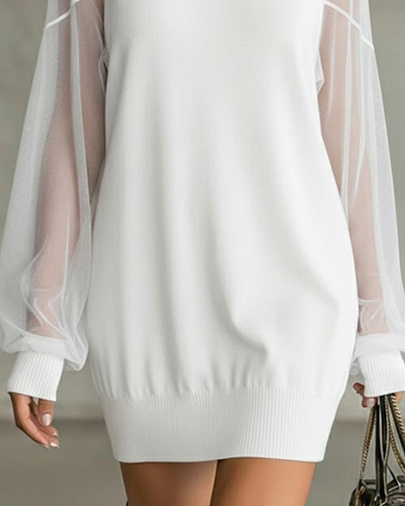 Polovysoký průhledný síťovaný šaty se štíhlícím efektem