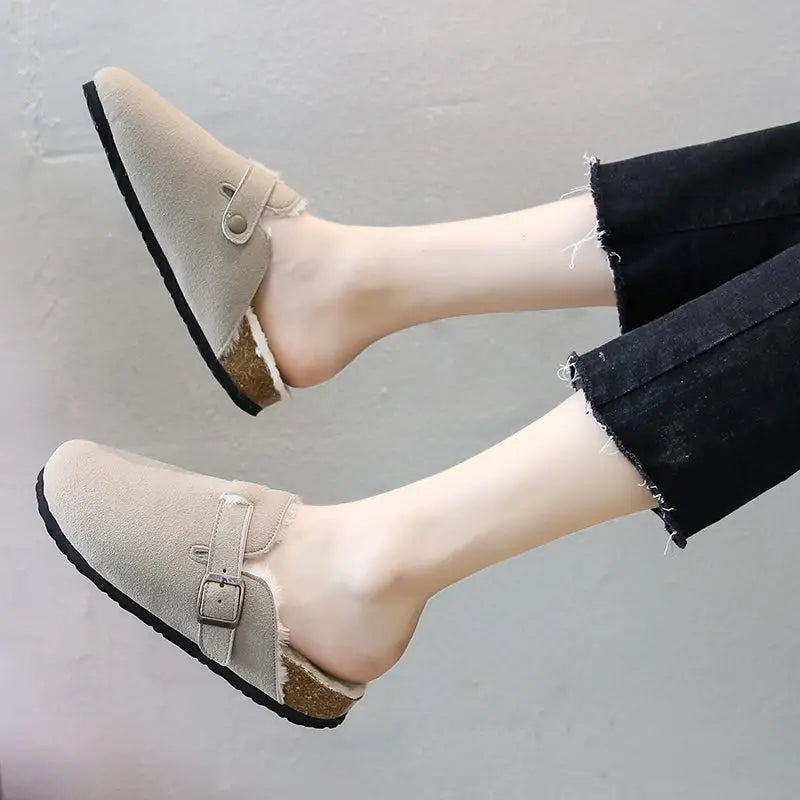 Koeinové integrované sandály