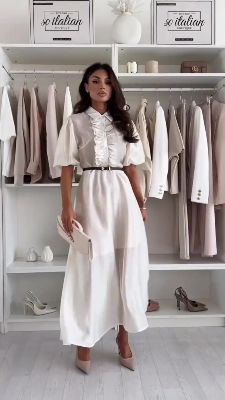 Šaty s volánky ze saténu a s prošívaným pasem