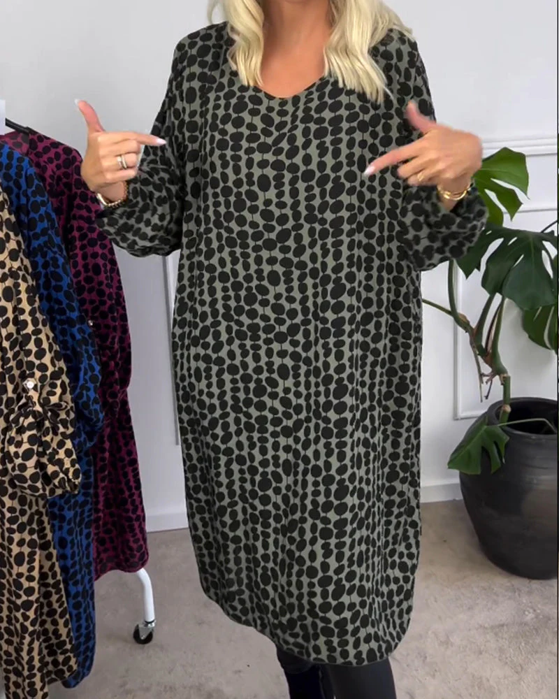 Retro puntíkované šaty s výstřihem do V