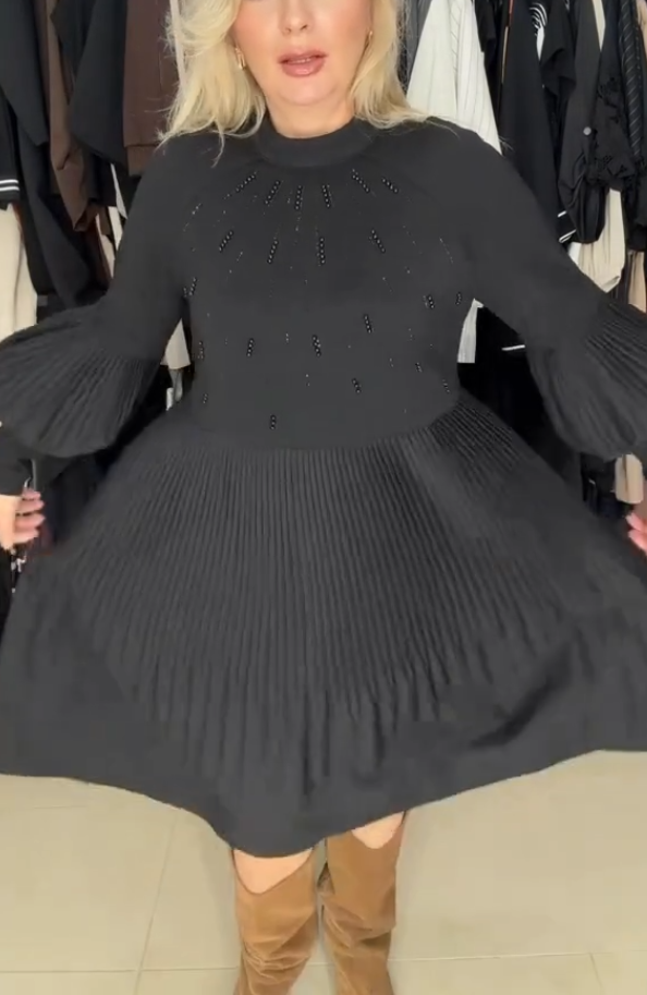 Elegantní šaty s pletenými rukávy lucerna