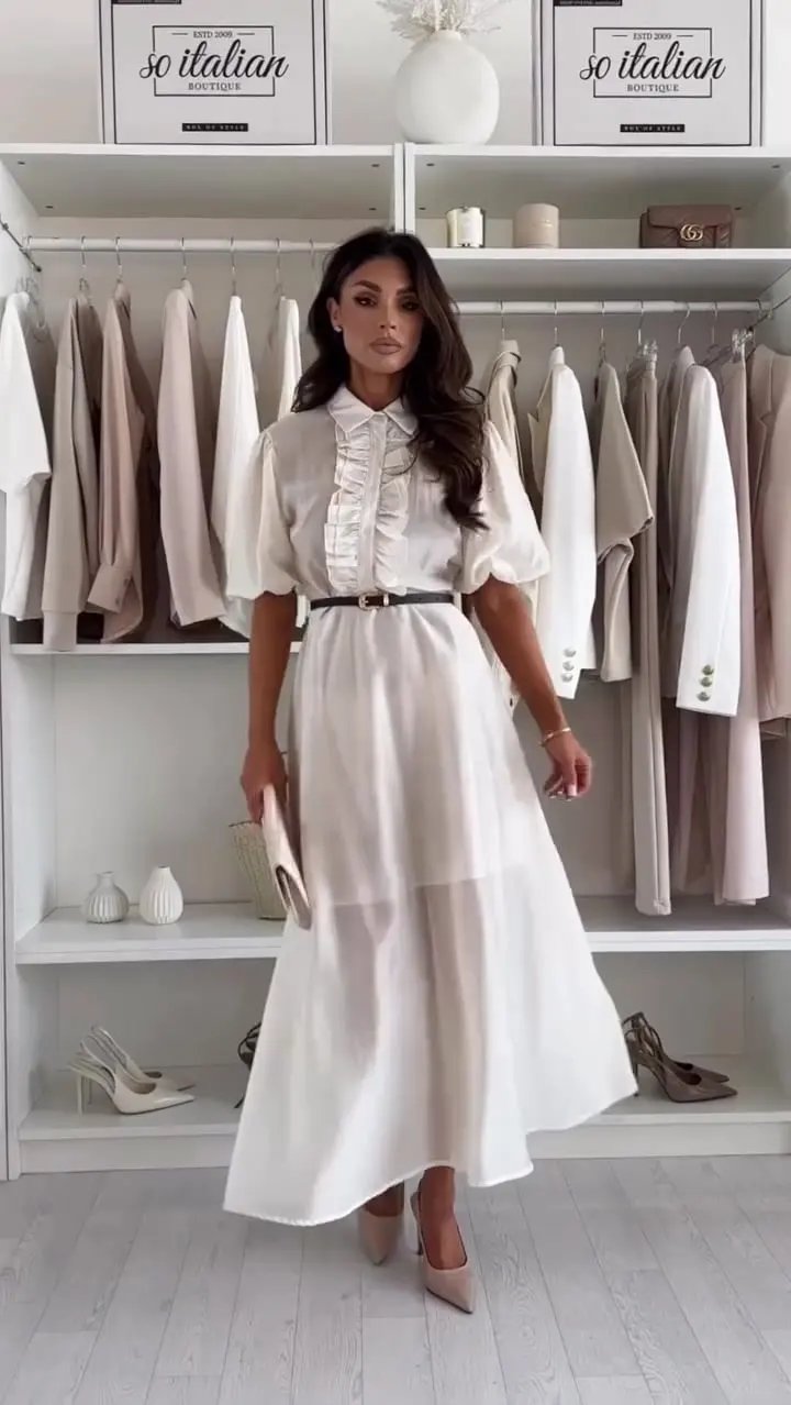 Šaty s volánky ze saténu a s prošívaným pasem