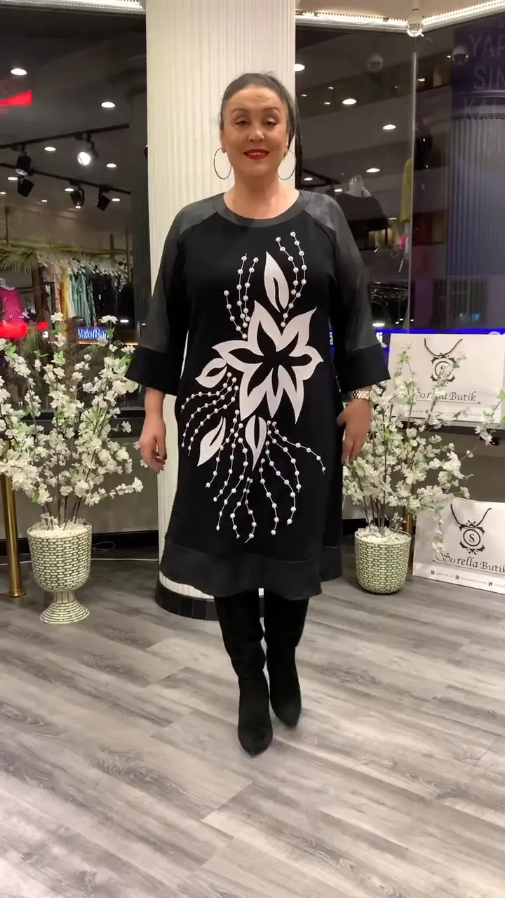 ležérní šaty s potiskem