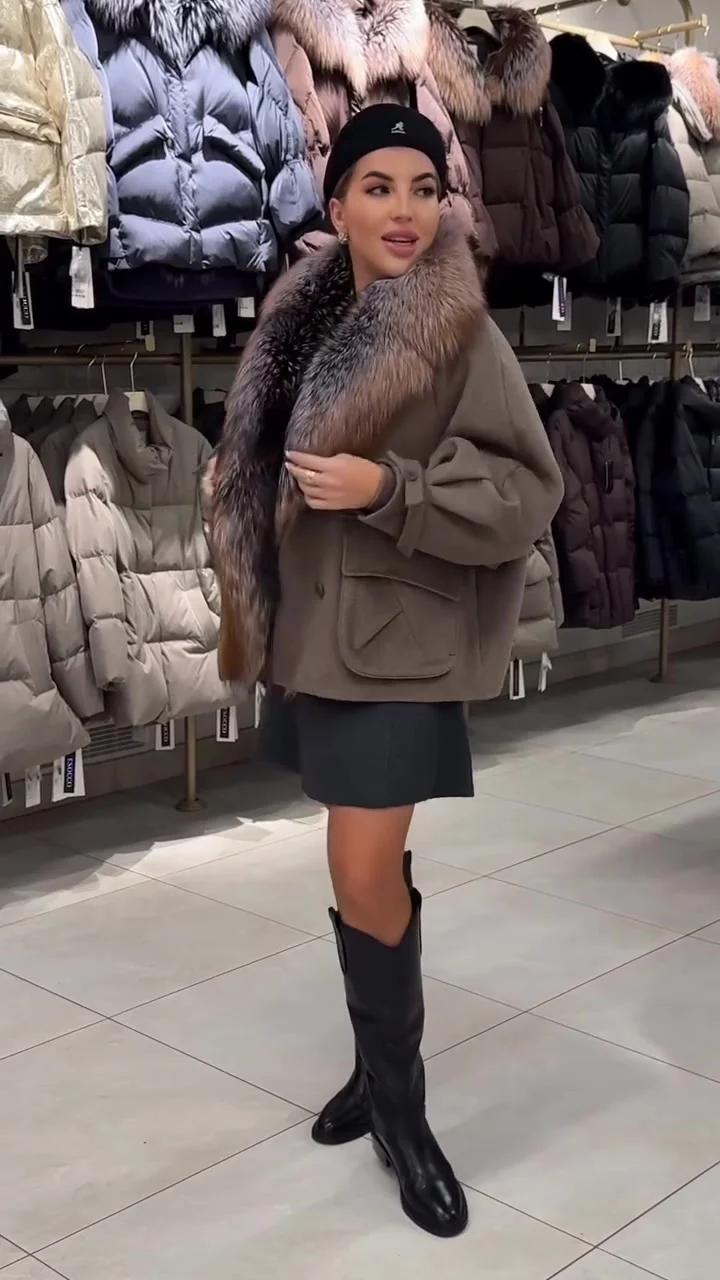 Bunda z fleecu s odnímatelným kožešinovým límcem