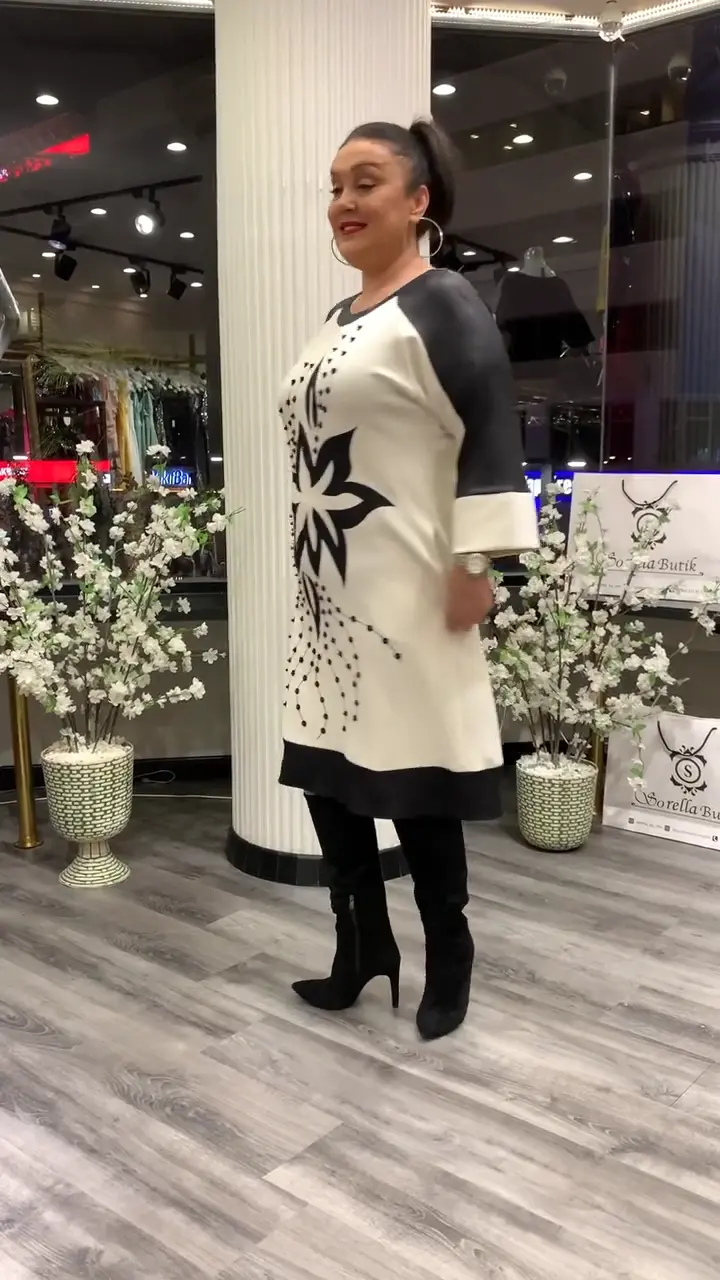 ležérní šaty s potiskem