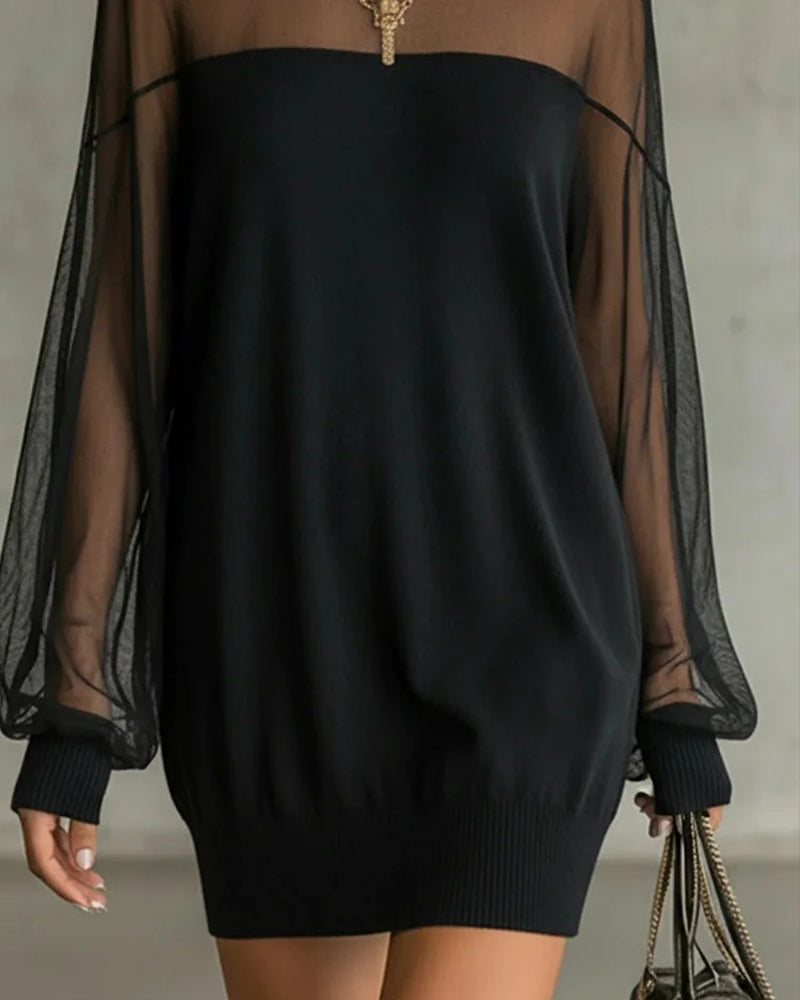 Polovysoký průhledný síťovaný šaty se štíhlícím efektem