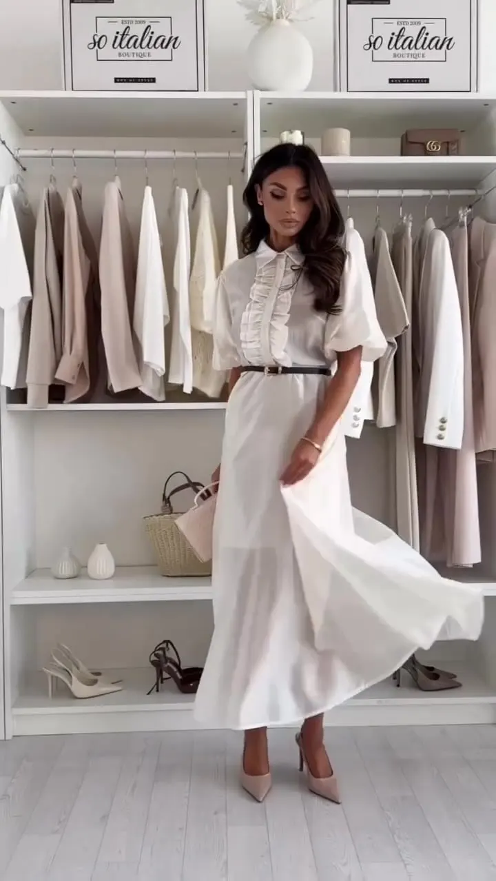 Šaty s volánky ze saténu a s prošívaným pasem