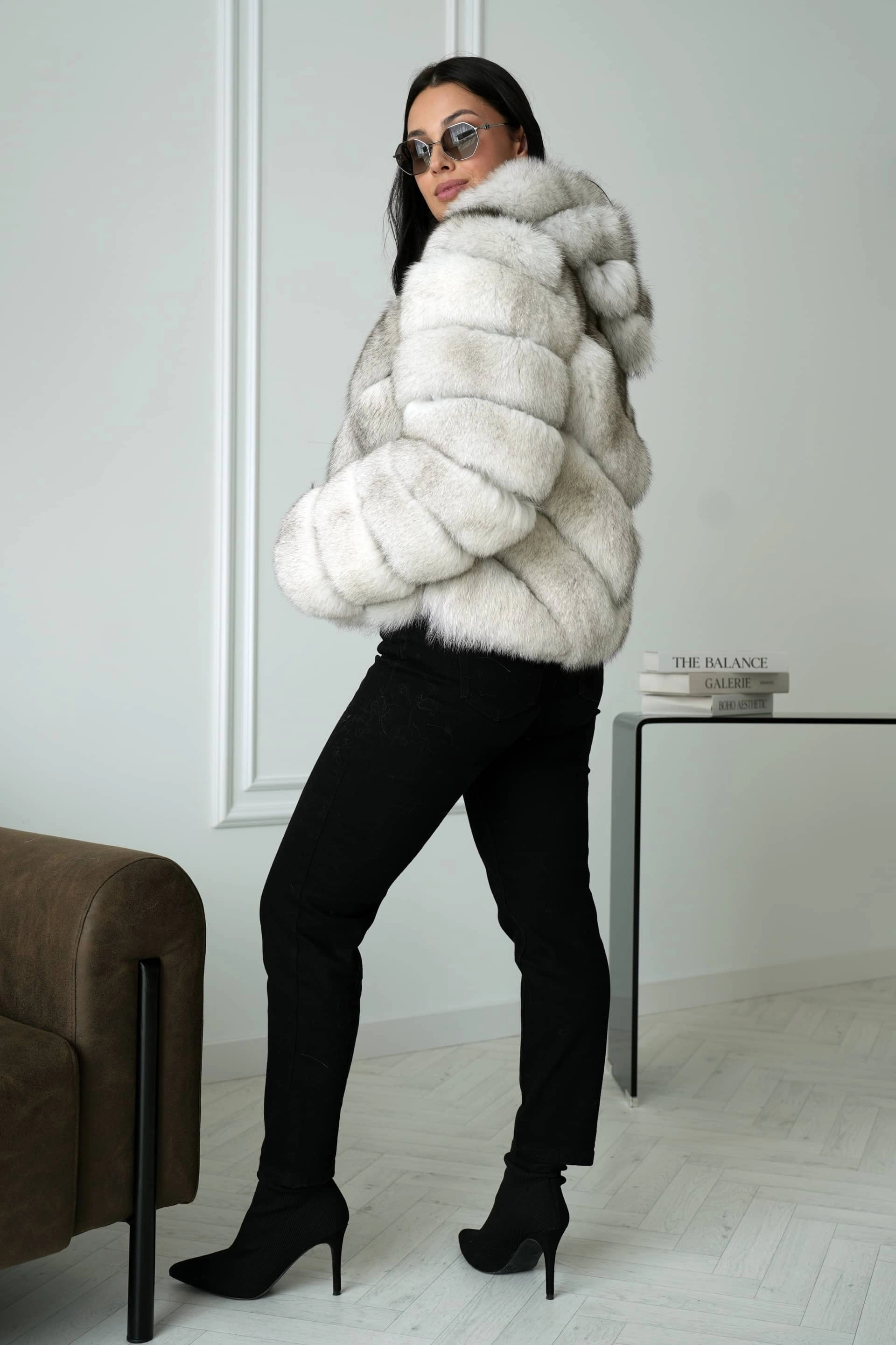 Dámský kožešinový plášť: lehký luxus a maximální teplo