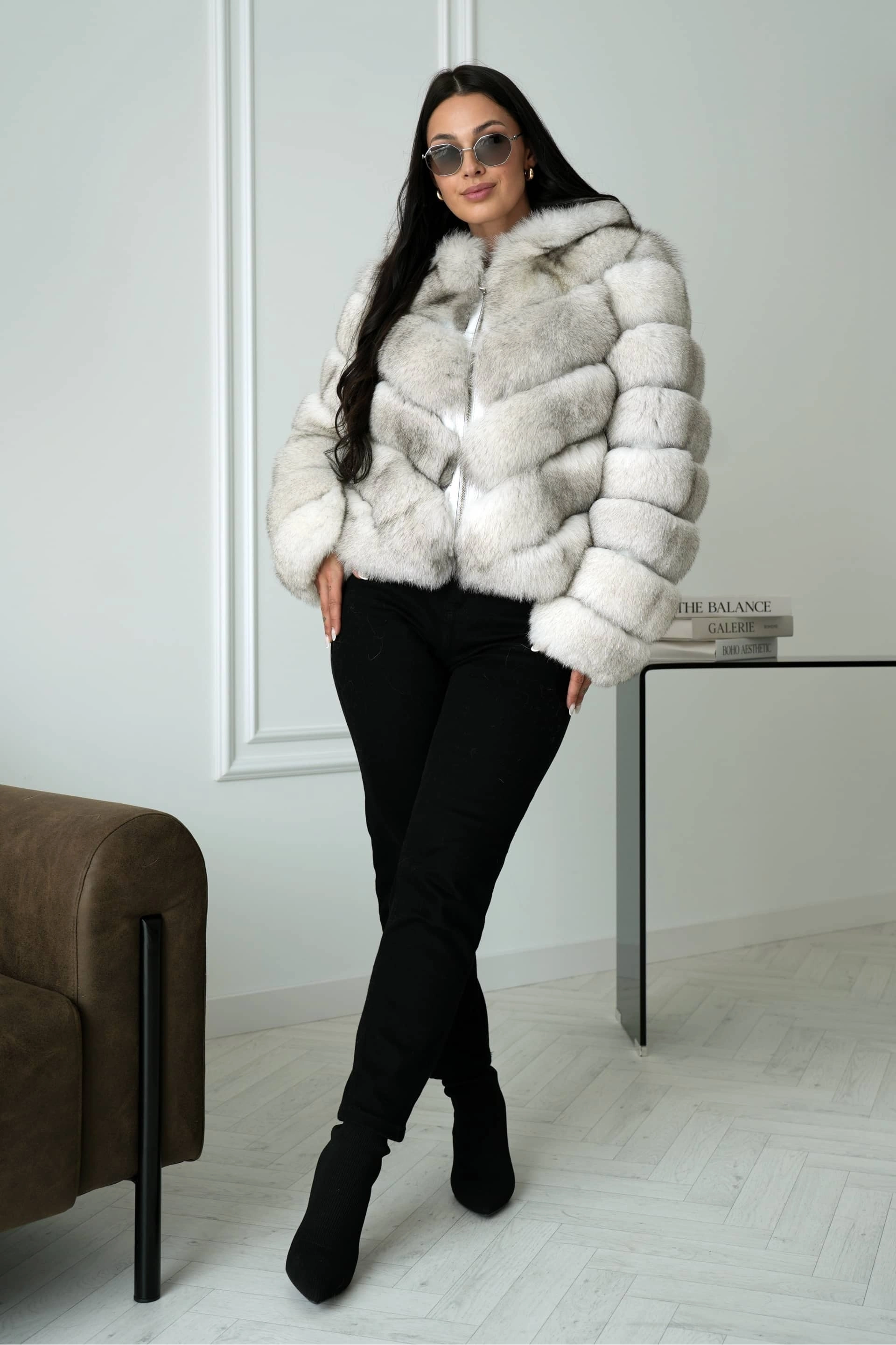 Dámský kožešinový plášť: lehký luxus a maximální teplo