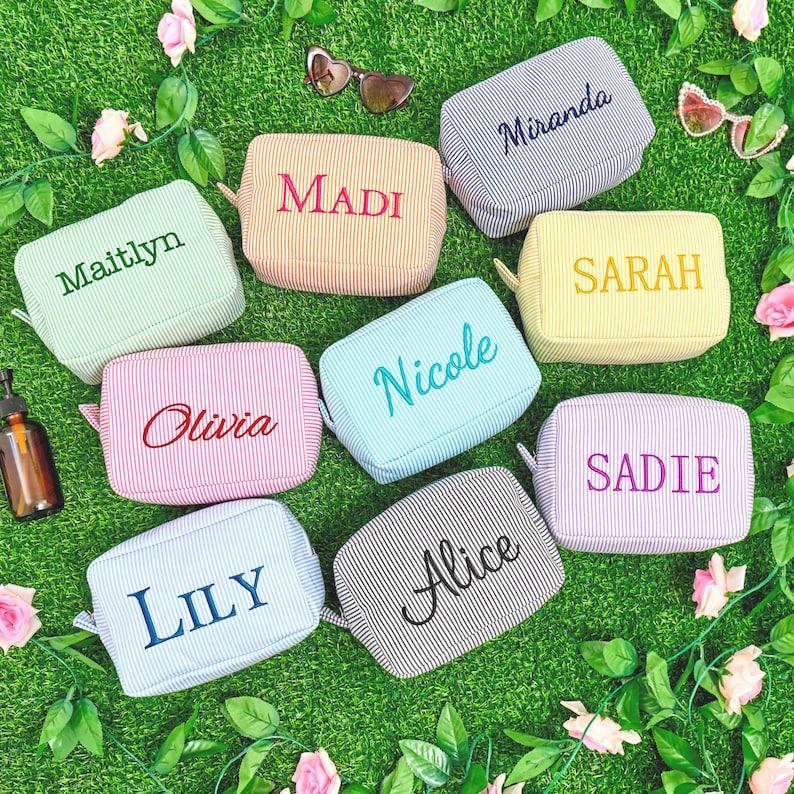 Embroidered Name Seersucker Makeup Bag,Beaty makeup bag,Monogramed Makeup Bag,Bridesmaid Makeup Bag,Monogrammed Toiletry Bag,Bridesmaid Gift