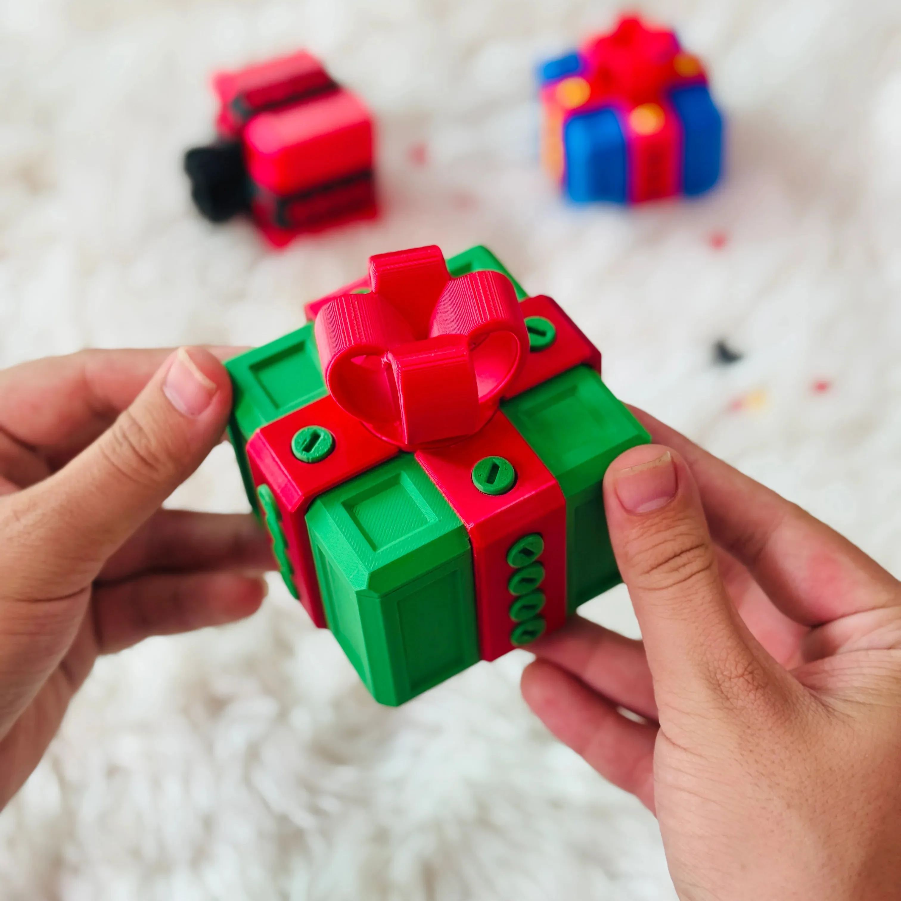 Christmas Prank Gift Box for Girlfriend - The Annoying Box, Funny Gag Present for Her