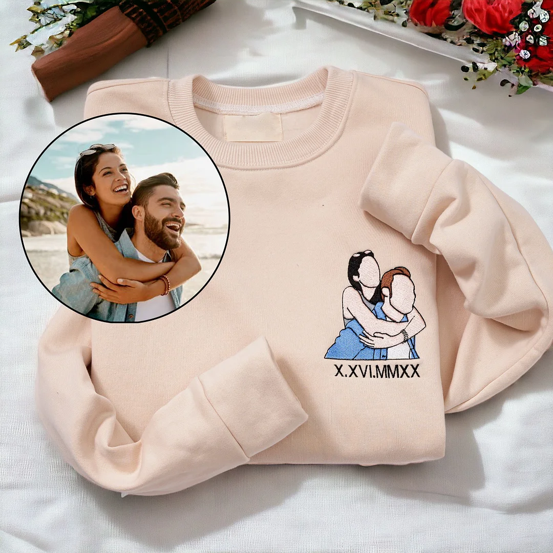 Custom Full Color Embroidered Sweatshirt Portrait Couple/Dad/Mom - Family Gift