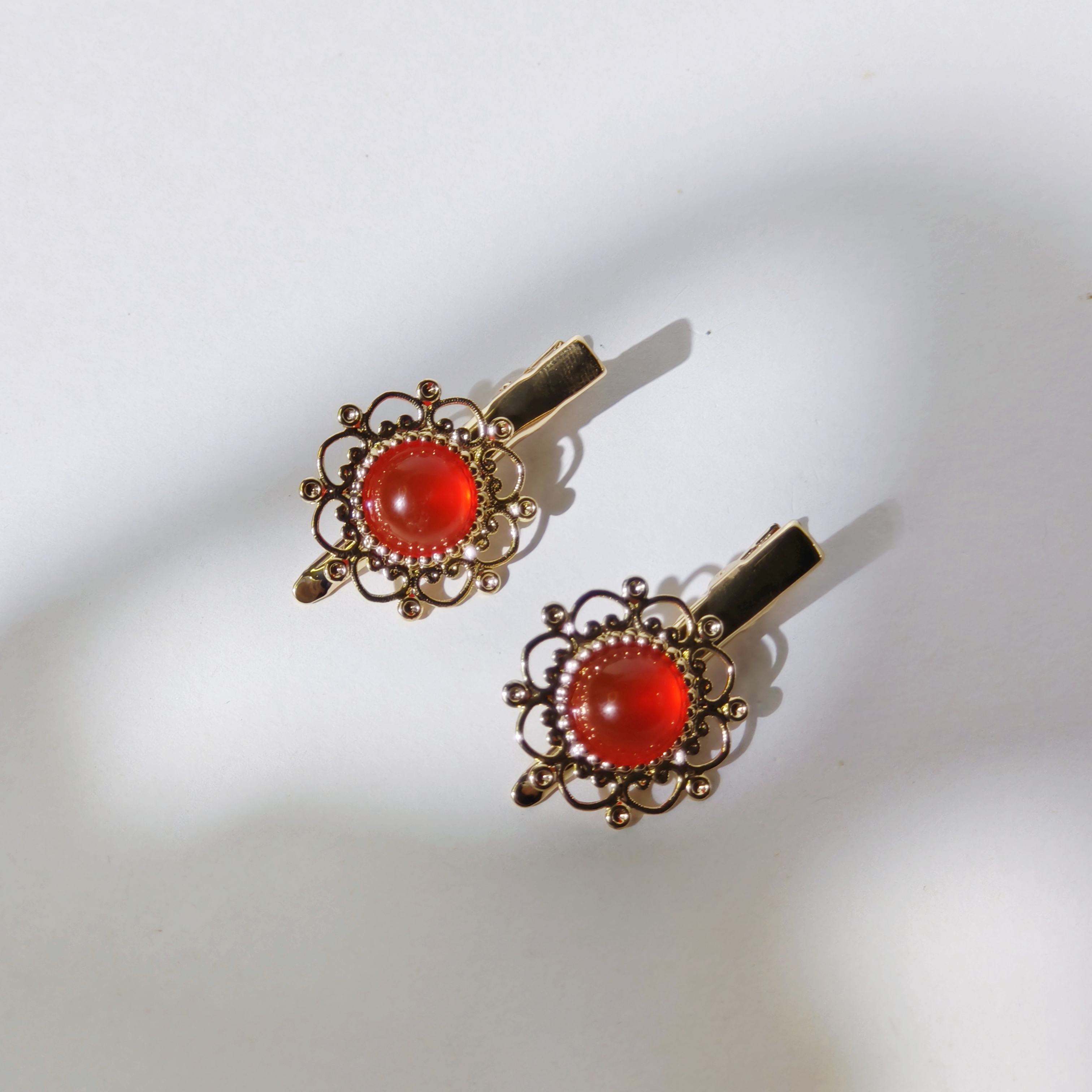 Hairclips A pair