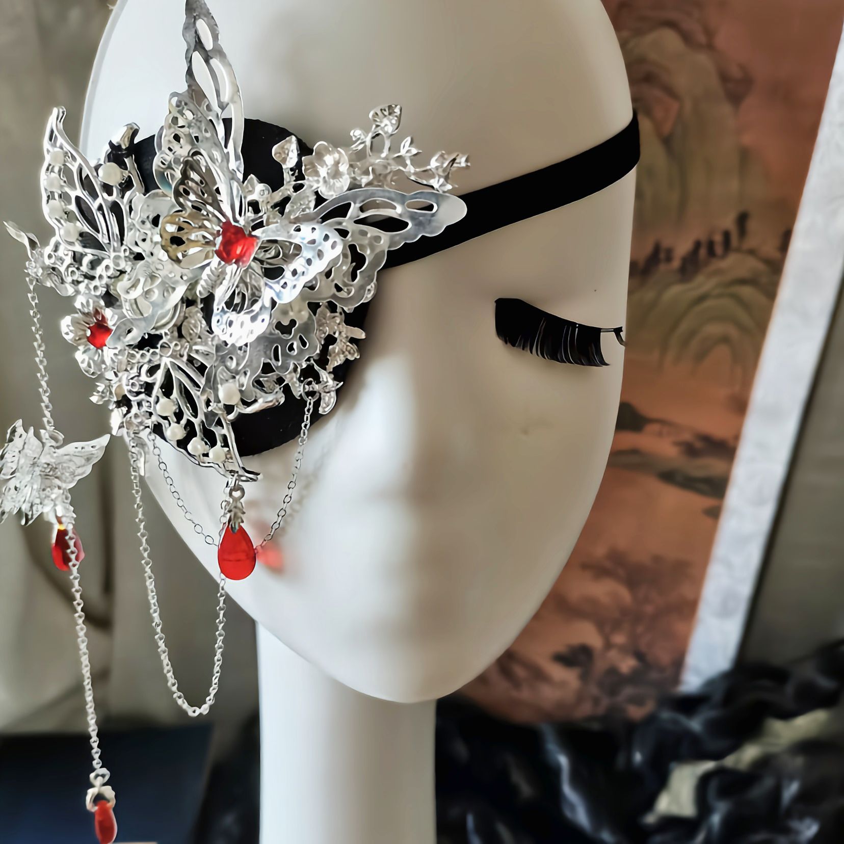 Huacheng Inspired Eyemask