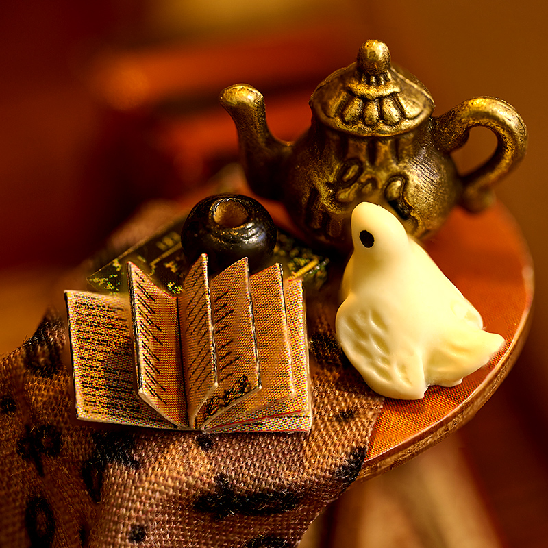 Mini Doll House K-075 Treasure Hunting Wooden Miniature Doll House With Led Light