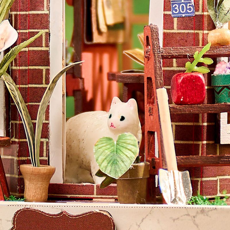 Mini Doll House K-076 Treasure Hunting Wooden Miniature Doll House With Led Light