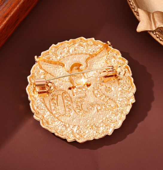 America’s 250th Anniversary Commemorative Enamel Pin ~ Garland