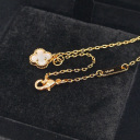 White mother-of-pearl (rose gold)