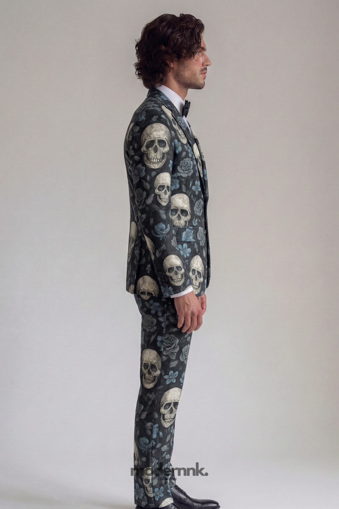 Rebel Skull Rose Suit A0321