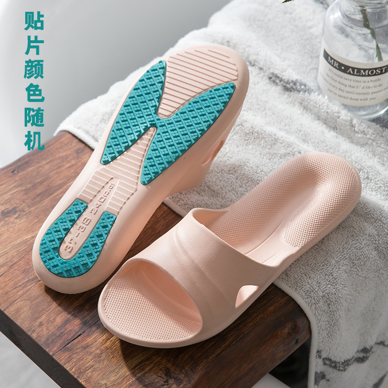 Anti-slip slippers for the elderly and pregnant women