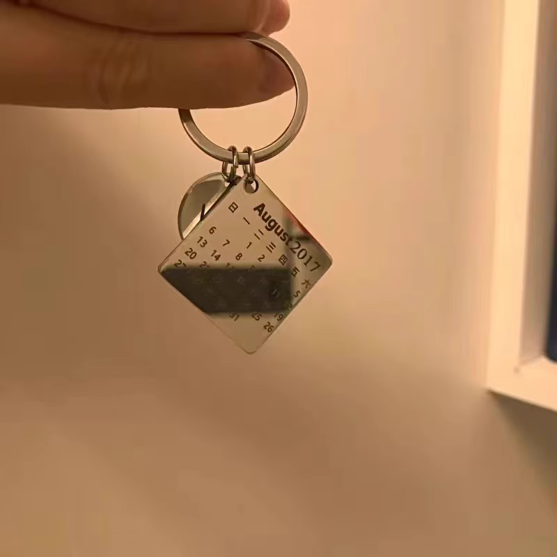 Breloc de calendar comemorativ personalizat cu câteva fotografii