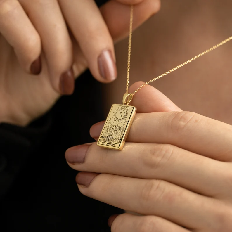 Reducere de 50% pe tot site-ul - 🌟🌈 Colier exclusivist de 14K Carte de Tarot Zodiac față-verso ✨🎁 (Potrivit pentru bărbați și femei) Un cadou perfect pentru mame, soții, soți