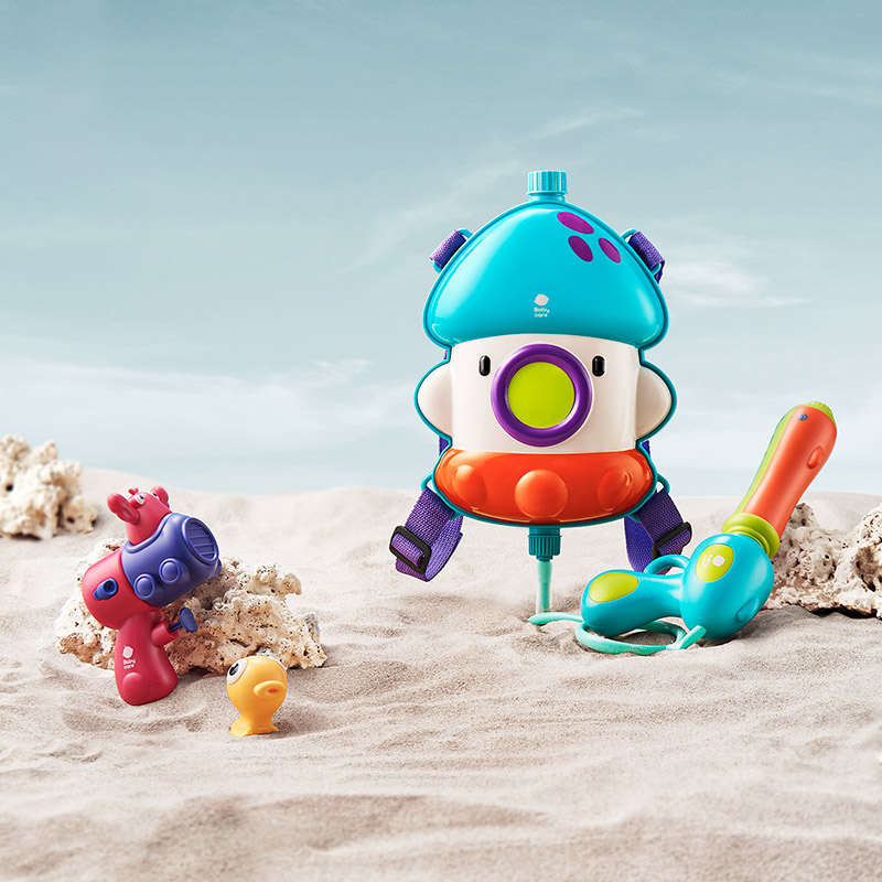 Toy water spray pull-out water gun