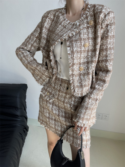 Brown round neck tweed jacktet