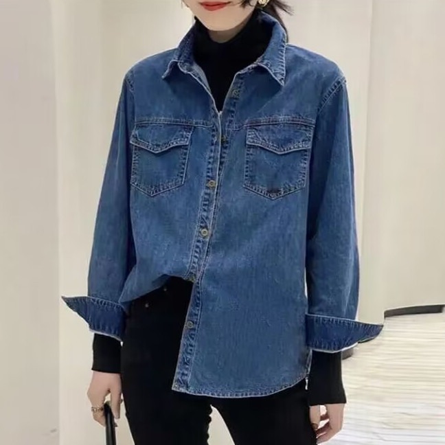 Loose vertical striped shirt