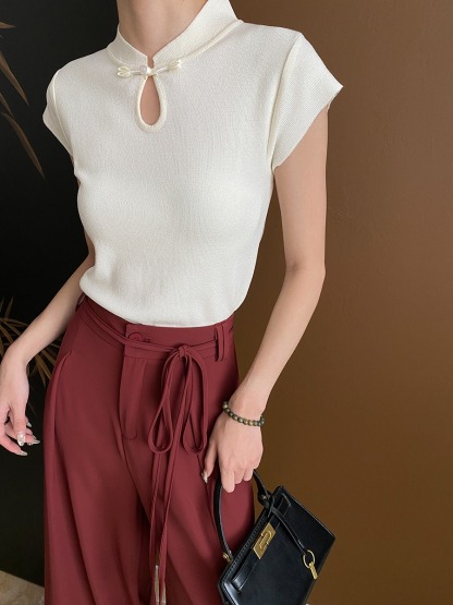 Short sleeve of hollow semi-high neck sweater