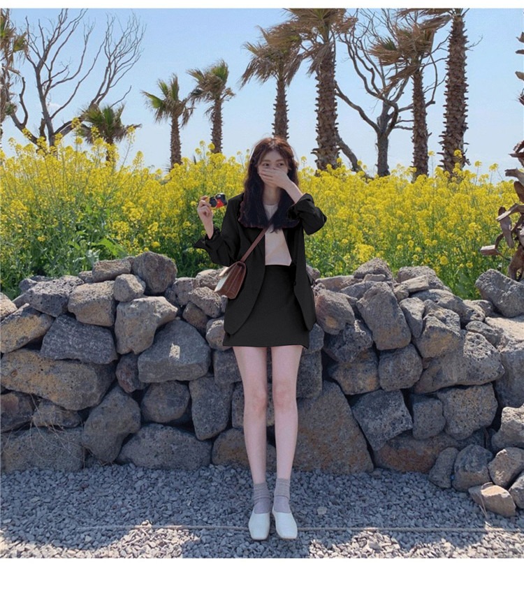 Loose vertical striped shirt