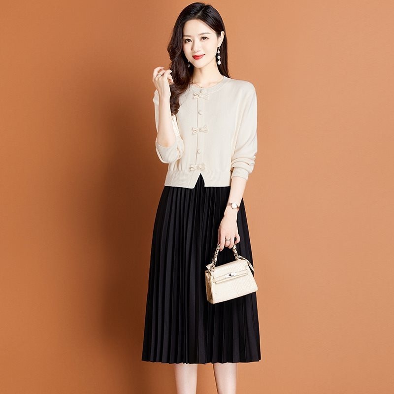 Knit Dress Two-Piece Set | Coordinated Style & Versatile Wear