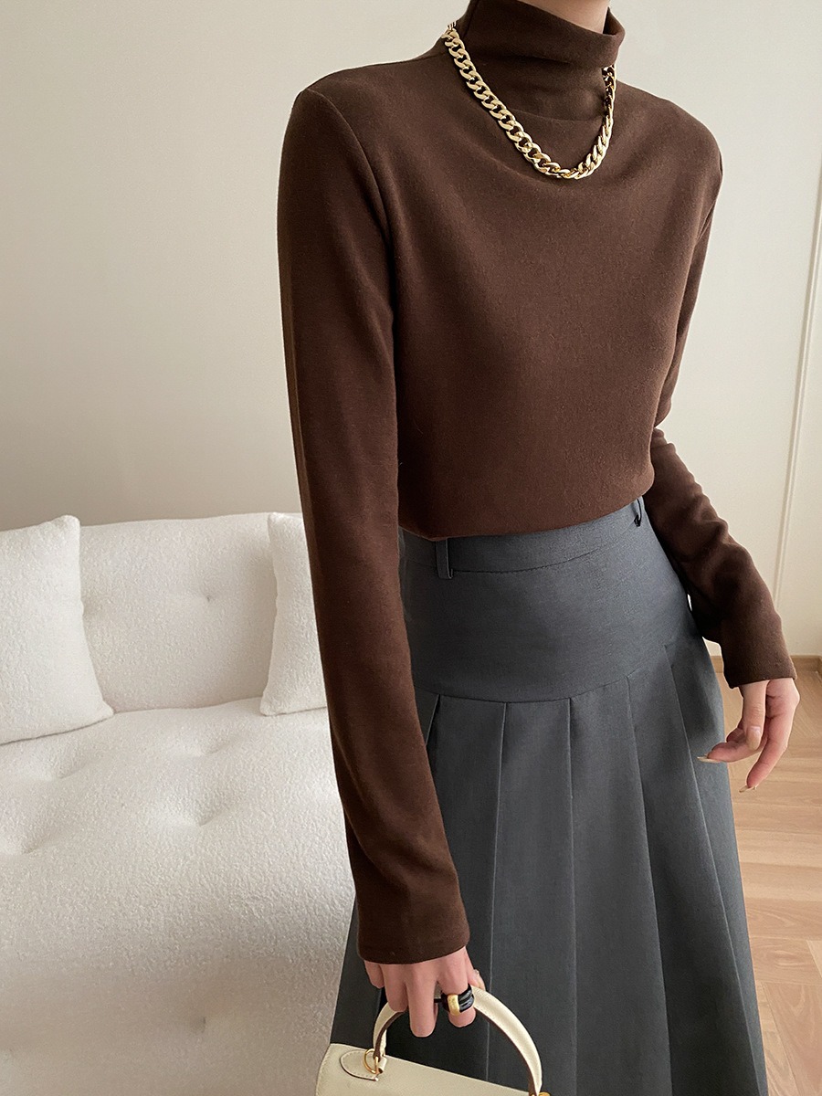 Pipe half-neck comfortable slim T-shirt