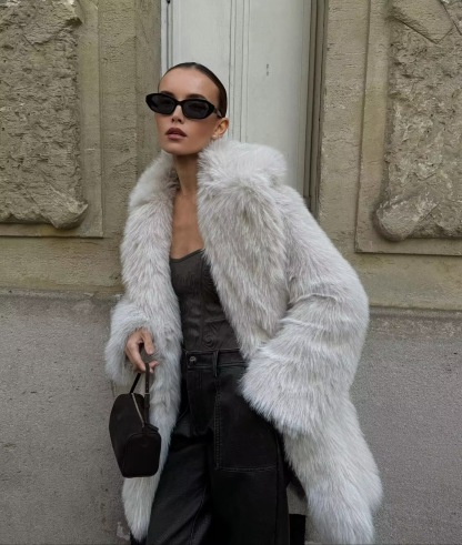 Oversized Fuzzy Women Faux Fur Coat