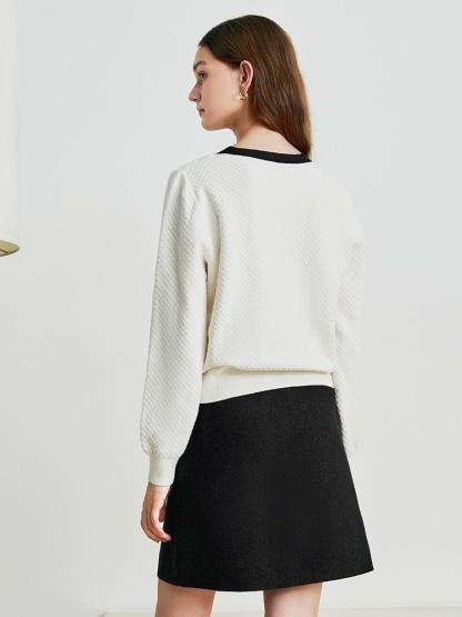 Bow-tie knitted sweater