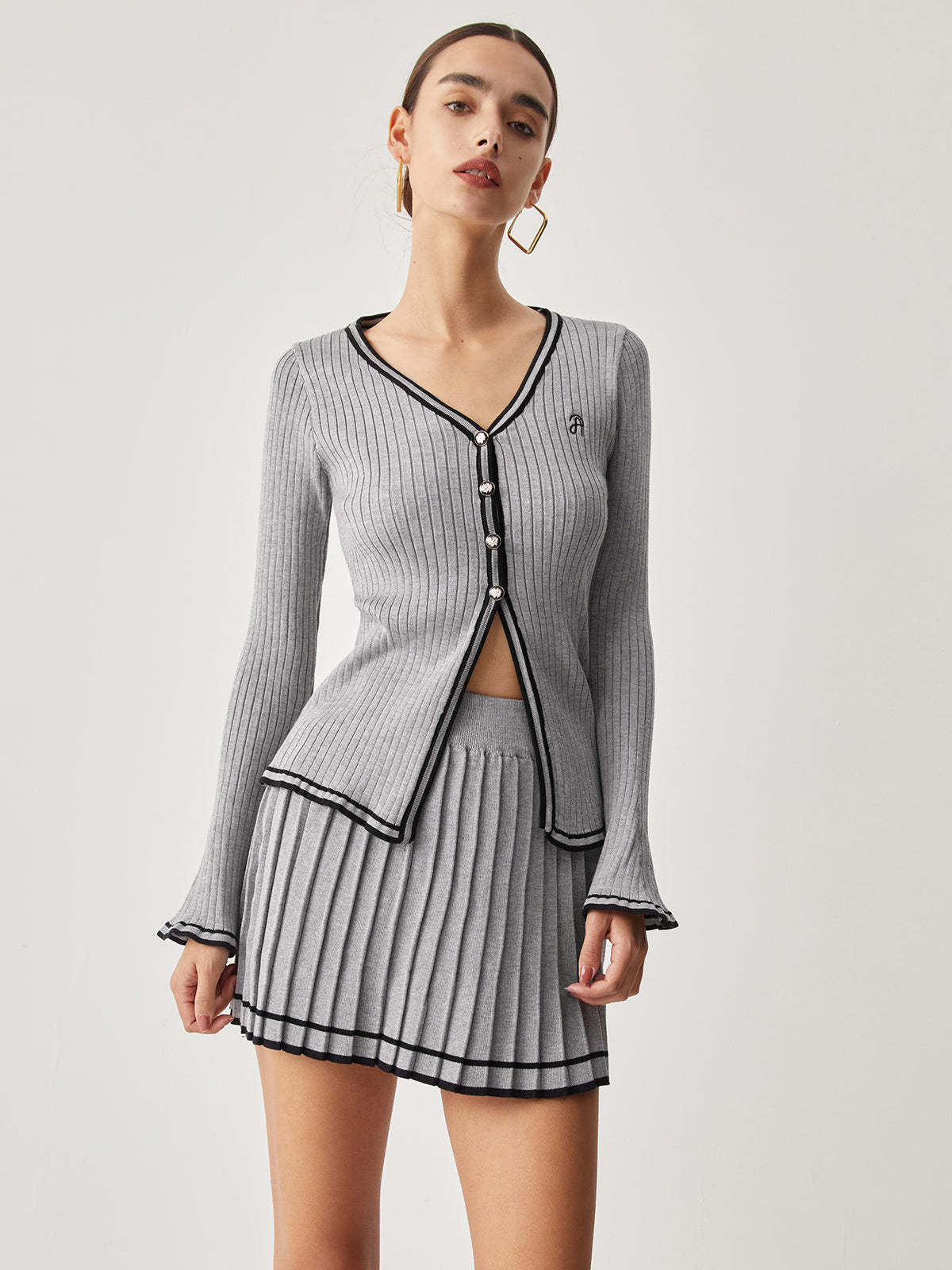 Contrast Trim Curved Cardigan With Matching Pleat Mini Skirt
