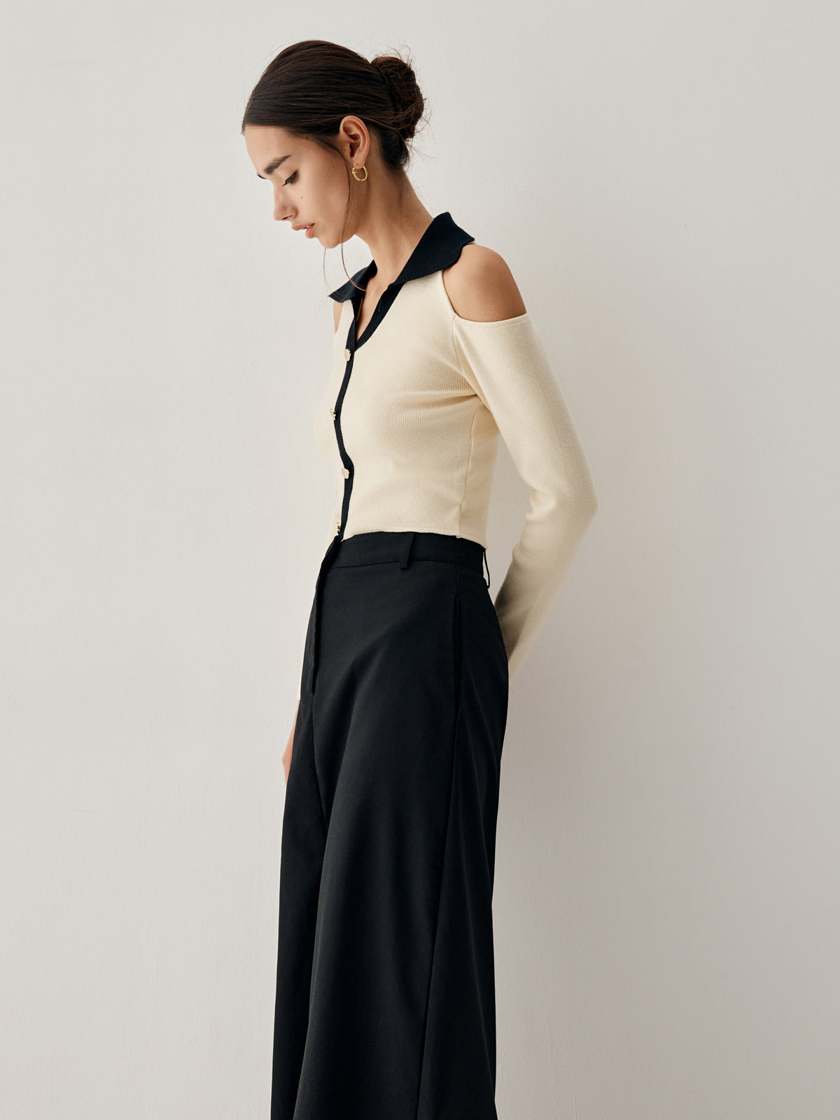 Colorblock Open Collar Cutout Crop Long Sleeve Top