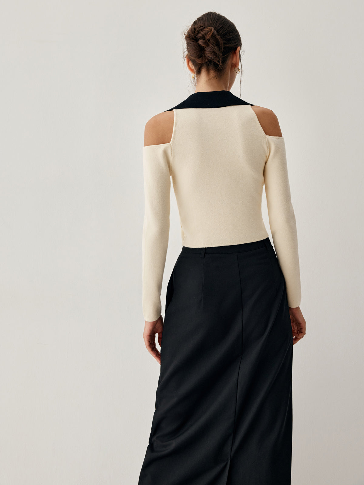 Colorblock Open Collar Cutout Crop Long Sleeve Top
