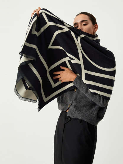 Wool Blend Geometric Pattern Scarf