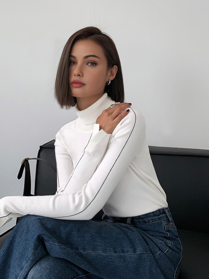 Contrast Piping Turtleneck Sweater