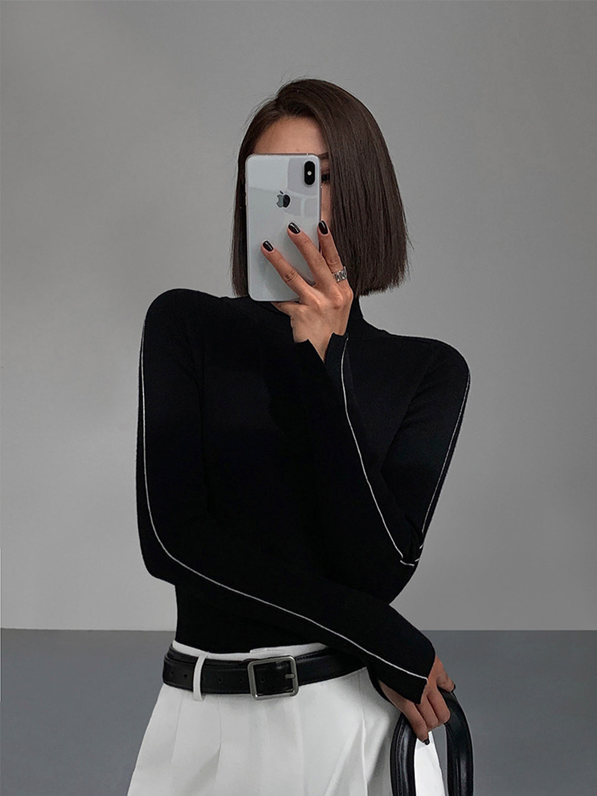 Contrast Piping Turtleneck Sweater