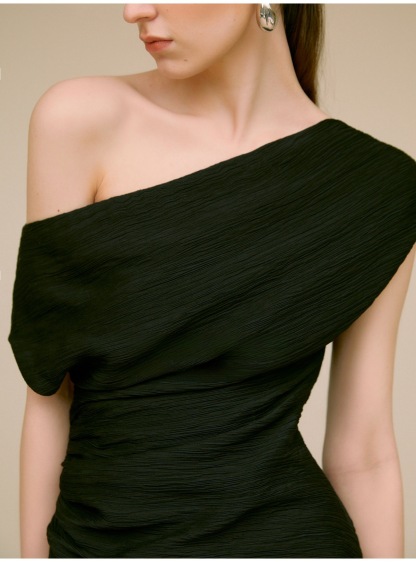 Asymmetrical Neck One Shoulder Off Pleated T-Shirt and skirt set