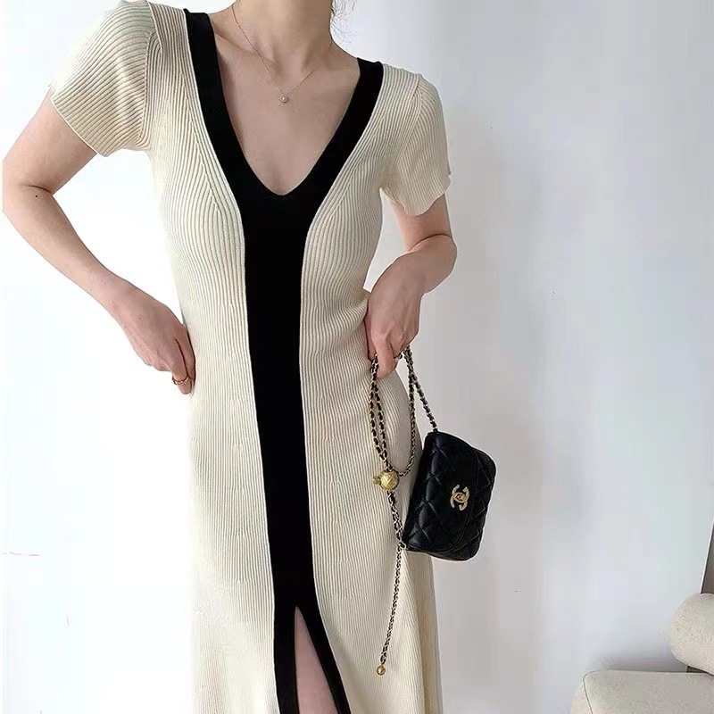 Two Tone V-Neck Knit Slit Midi Dress
