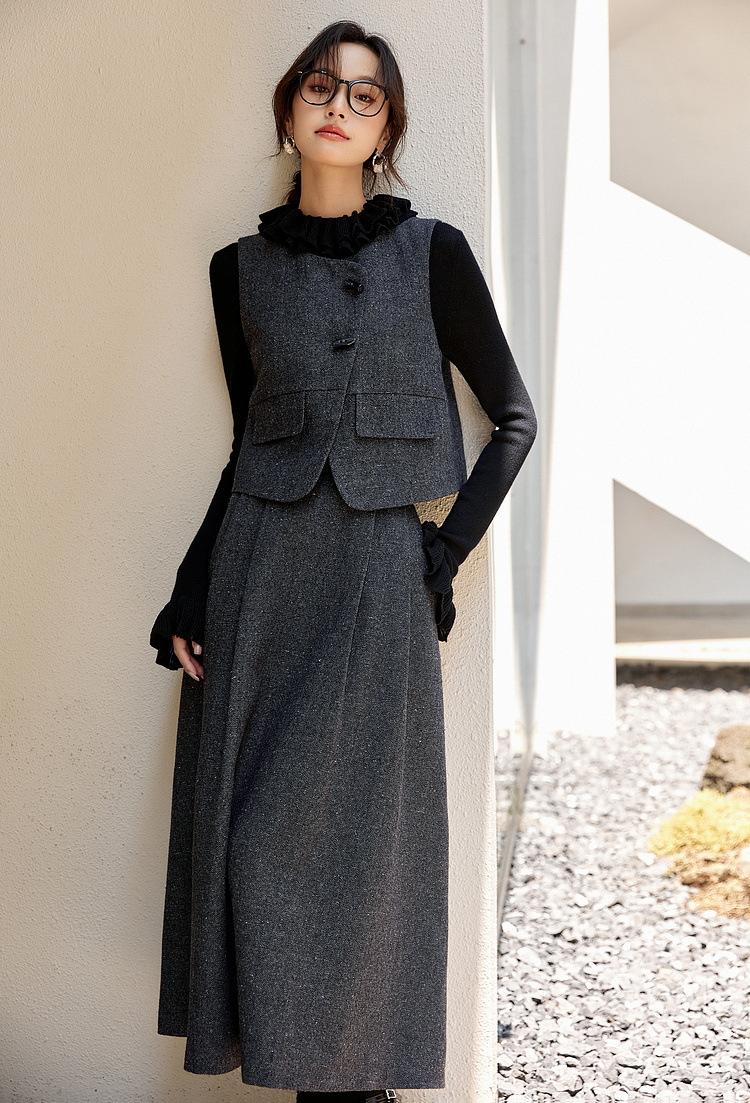 Tweed Vest & Skirt Set – Elegant Two-Piece Chanel-Inspired Style