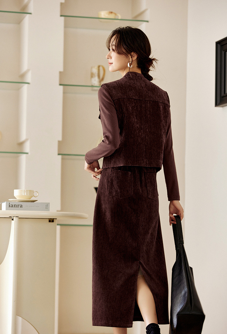 Retro Three-Piece Set – Vest, Blouse & Skirt Commuter Style